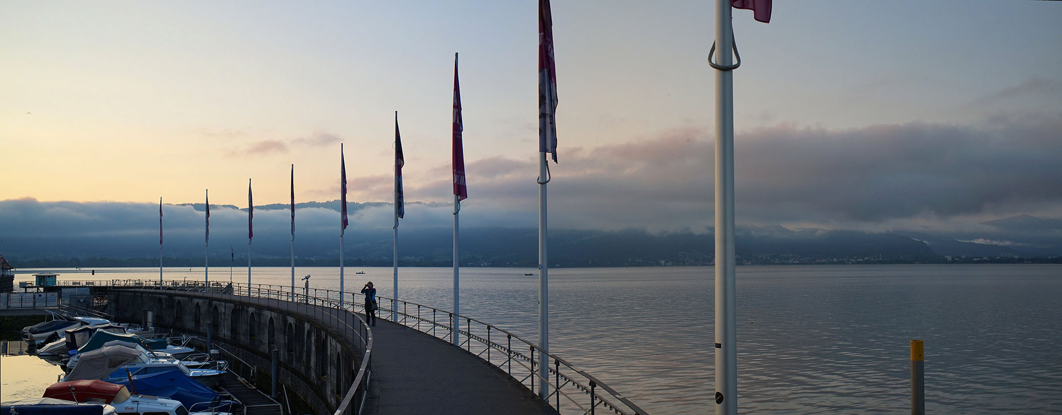 Fahnenmasten_Header_AdobeStock_376666294