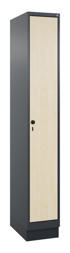 Garderobenschrank mit Sockel